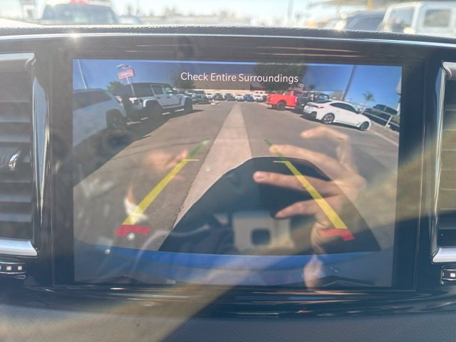 Certified 2024 Chrysler Pacifica Touring-L FWD image 17
