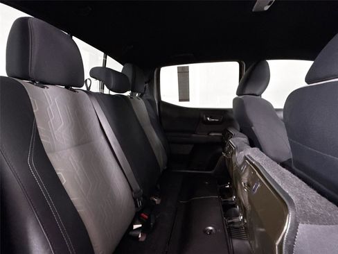 Used 2022 Toyota Tacoma TRD Sport w/ Technology Package RWD image 34