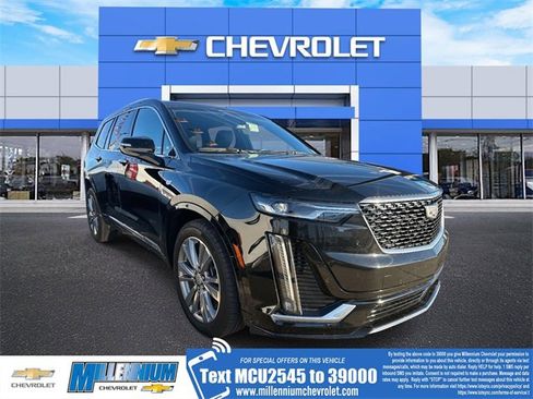 Used 2024 Cadillac XT6 Premium Luxury image 1