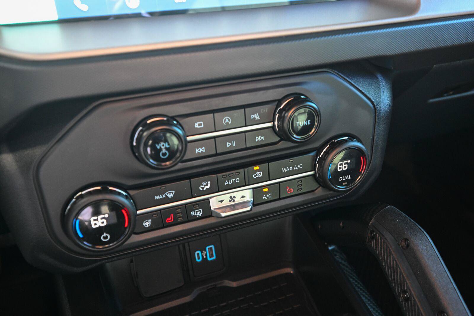 Used 2024 Ford Bronco Raptor w/ Interior Carbon Fiber Pack 6 AWD/4WD image 44