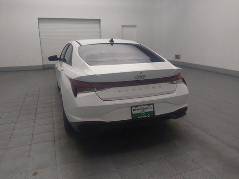 Used 2021 Hyundai Elantra SEL FWD image 6