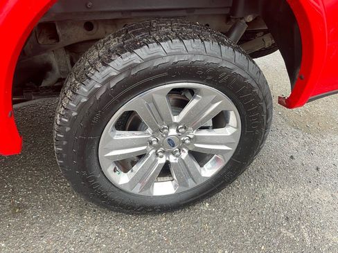 Used 2019 Ford F150 Lariat w/ Equipment Group 502A Luxury image 6