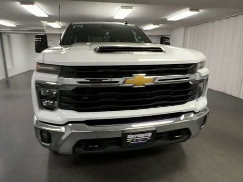 Certified 2024 Chevrolet Silverado 2500 LT w/ Convenience Package AWD/4WD image 3