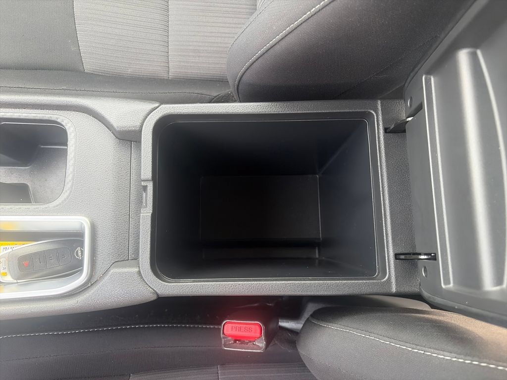 Used 2024 Nissan Sentra SV FWD image 25
