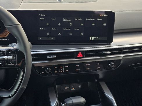 New 2026 Kia Sorento LX FWD image 8