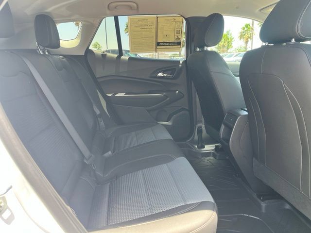 Used 2025 Chevrolet Trax LT FWD image 23