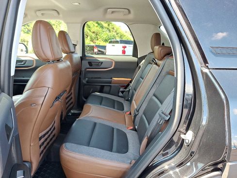 Used 2021 Ford Bronco Sport Outer Banks image 11