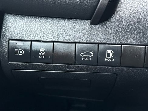 Used 2022 Toyota Camry SE image 28