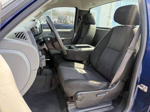 Used 2013 Chevrolet Silverado 1500 W/T AWD/4WD image 13