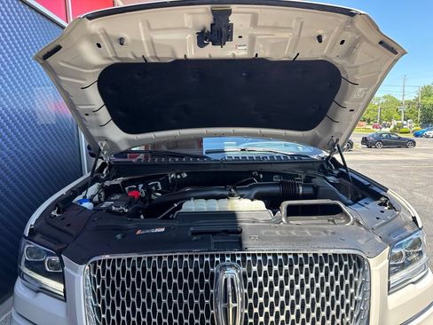 Used 2023 Lincoln Navigator Reserve AWD/4WD image 22