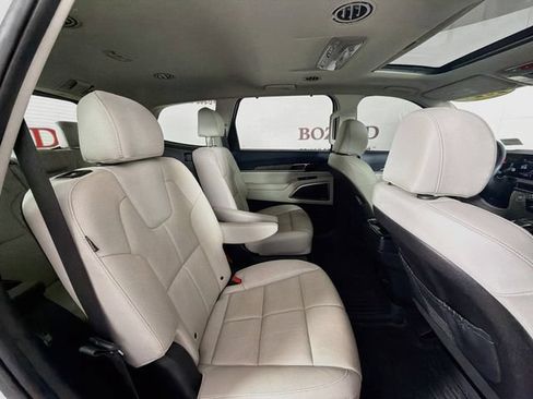 Used 2024 Kia Telluride EX w/ EX Captain's Chair Package FWD image 35