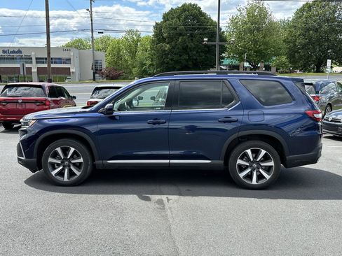 Used 2024 Honda Pilot Touring image 5