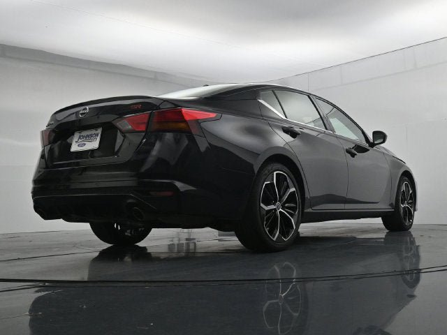 Used 2025 Nissan Altima 2.5 SR FWD image 44