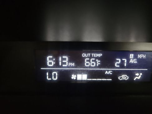 Used 2021 Subaru Crosstrek 2.0i image 22