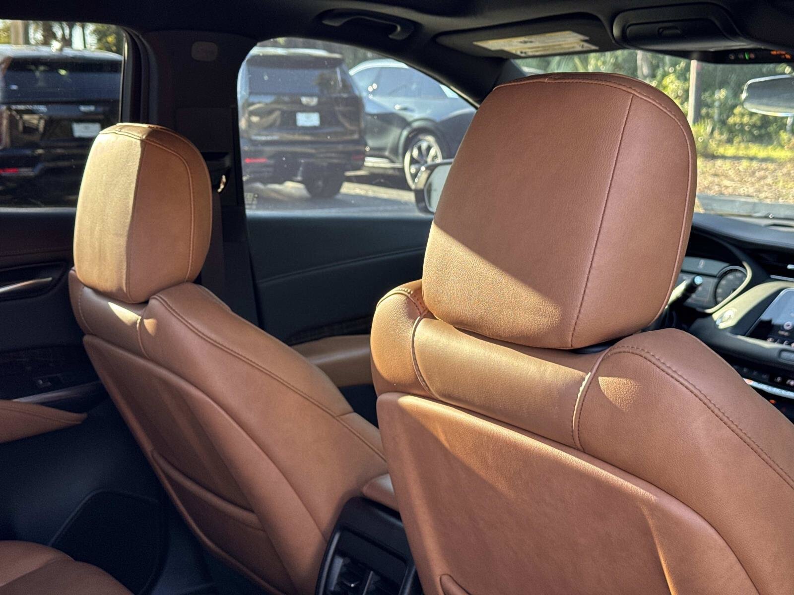 Used 2023 Cadillac XT4 Premium Luxury FWD image 27