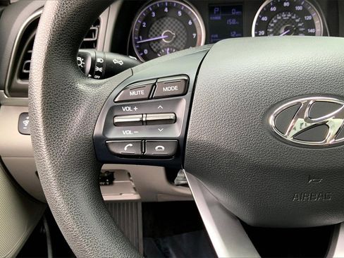Used 2019 Hyundai Elantra SE image 20
