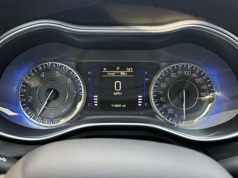 Used 2015 Chrysler 200 Limited w/ Convenience Group FWD image 35