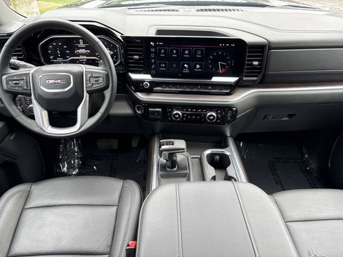 Used 2024 GMC Sierra 1500 SLT w/ SLT Premium Plus Package AWD/4WD image 29