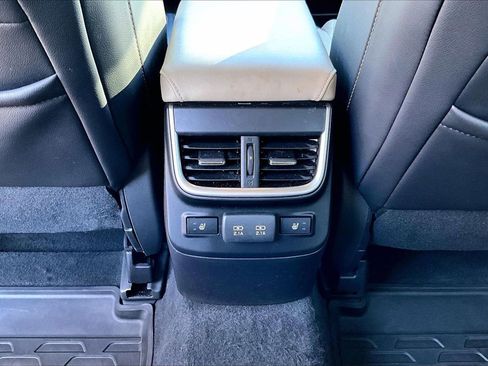 Used 2020 Subaru Outback Limited w/ Popular Package #2 image 16