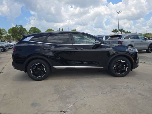 New 2026 Kia Sportage EX FWD image 9