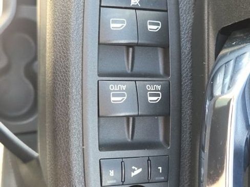 Used 2022 RAM 1500 Warlock AWD/4WD image 19