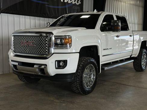 Used 2016 GMC Sierra 2500 Denali w/ Driver Alert Package AWD/4WD image 30