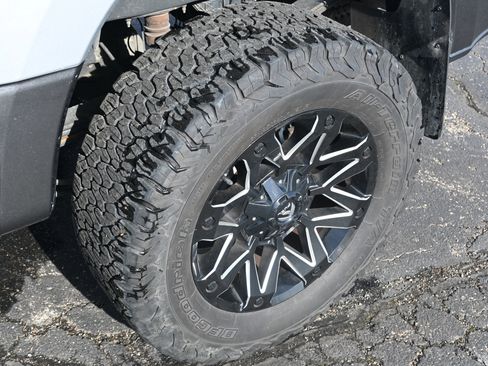 Used 2017 Ford F250 XLT image 8