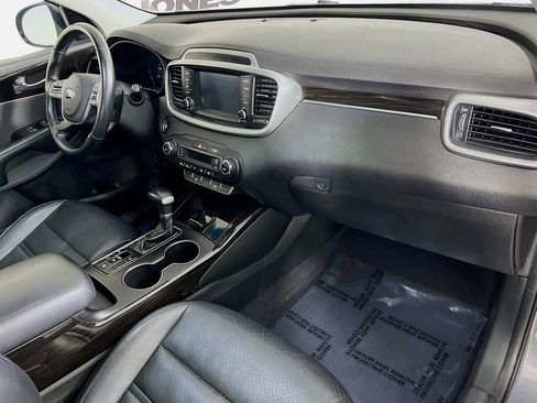 Used 2020 Kia Sorento EX AWD/4WD image 32