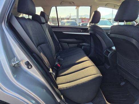 Used 2011 Subaru Outback 2.5i Premium AWD/4WD image 28