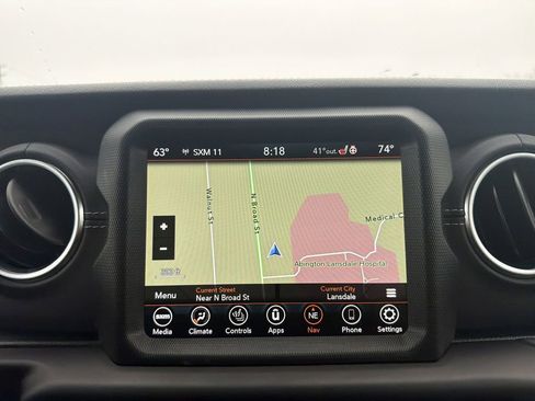 Used 2022 Jeep Wrangler Unlimited Sahara w/ Cold Weather Group AWD/4WD image 25