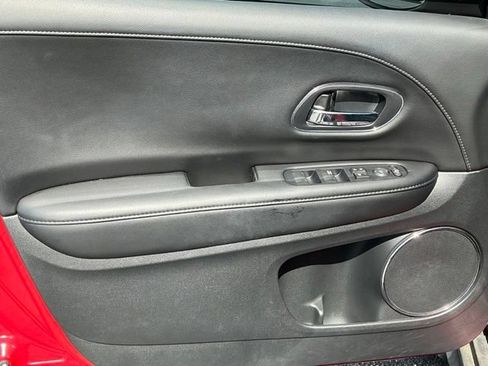 Used 2019 Honda HR-V EX-L image 12