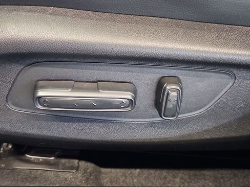 Used 2023 Acura Integra Base image 12