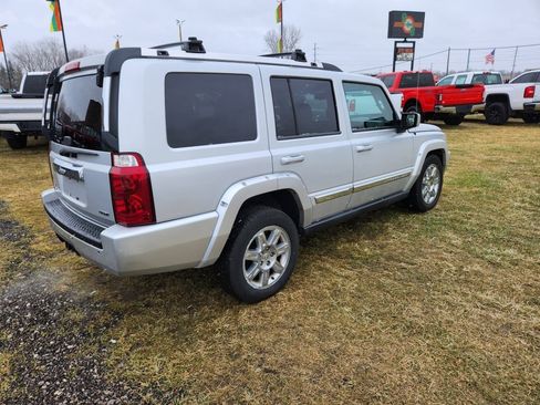 Used 2010 Jeep Commander Limited AWD/4WD image 19