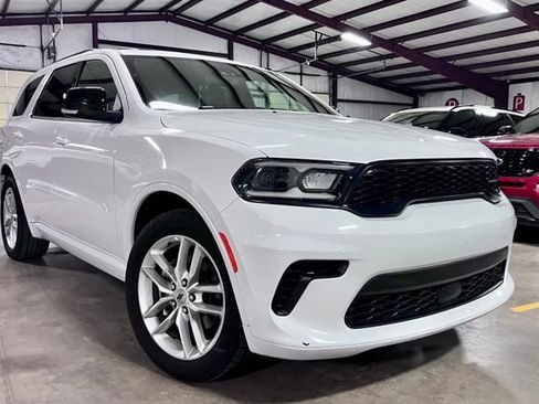 Used 2024 Dodge Durango GT RWD image 1