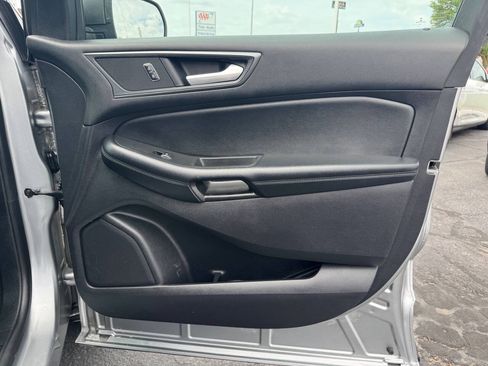 Used 2020 Ford Edge SE AWD/4WD image 19