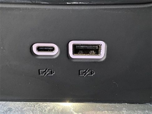 Used 2022 GMC Sierra 1500 SLT w/ SLT Premium Plus Package image 13