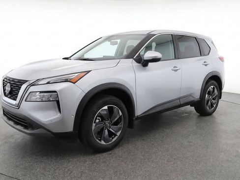 Used 2025 Nissan Rogue SV AWD/4WD image 3