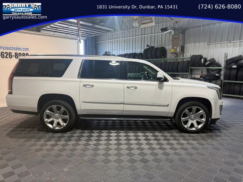 Used 2020 Cadillac Escalade ESV Premium Luxury AWD/4WD image 4