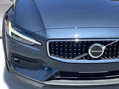 New 2026 Volvo V60 B5 Cross Country Plus w/ Protection Package Premier image 11