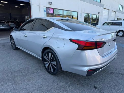 Used 2021 Nissan Altima 2.5 SV FWD image 13