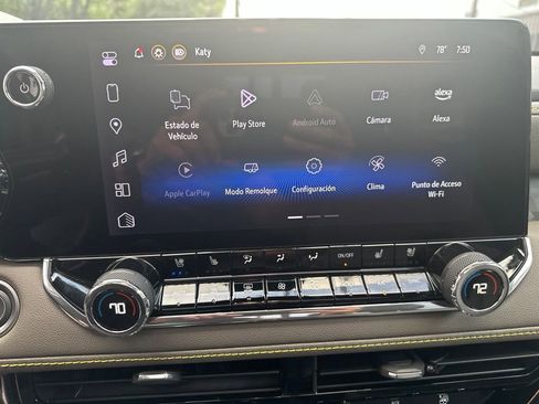 Used 2024 Chevrolet Colorado ZR2 w/ ZR2 Convenience Package III AWD/4WD image 19