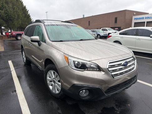 Used 2017 Subaru Outback 2.5i Premium image 4