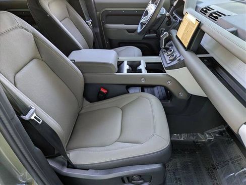 Certified 2025 Land Rover Defender 110 S image 22