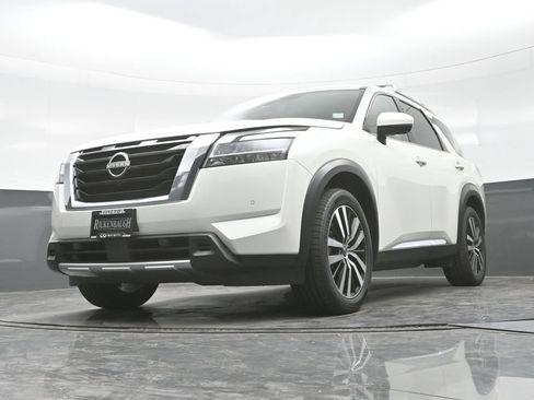 Used 2023 Nissan Pathfinder Platinum AWD/4WD image 35