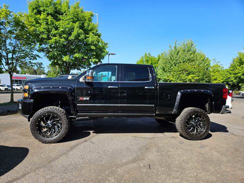 Used 2018 Chevrolet Silverado 2500 LTZ w/ Duramax Plus Package AWD/4WD image 5
