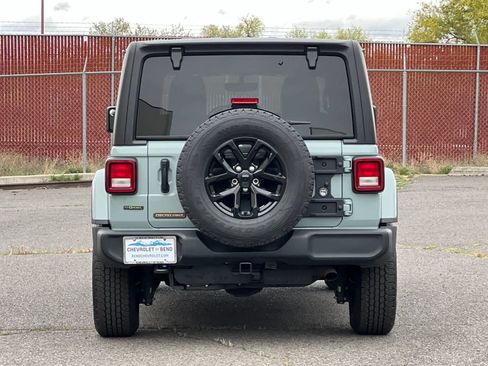 Used 2023 Jeep Wrangler Freedom Edition AWD/4WD image 7