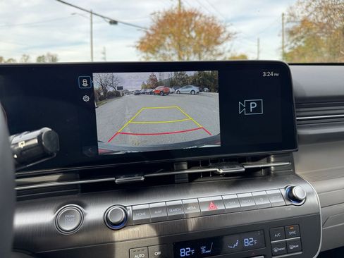 Used 2025 Hyundai Kona SEL image 17