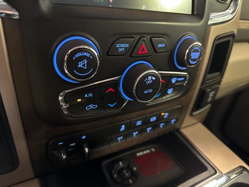 Used 2015 RAM 3500 Laramie Longhorn AWD/4WD image 25