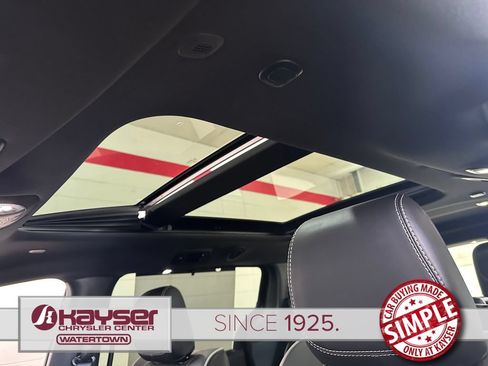New 2026 Chrysler Pacifica Limited w/ S Appearance Package AWD/4WD image 11