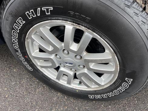 Used 2012 Ford Expedition XLT image 10